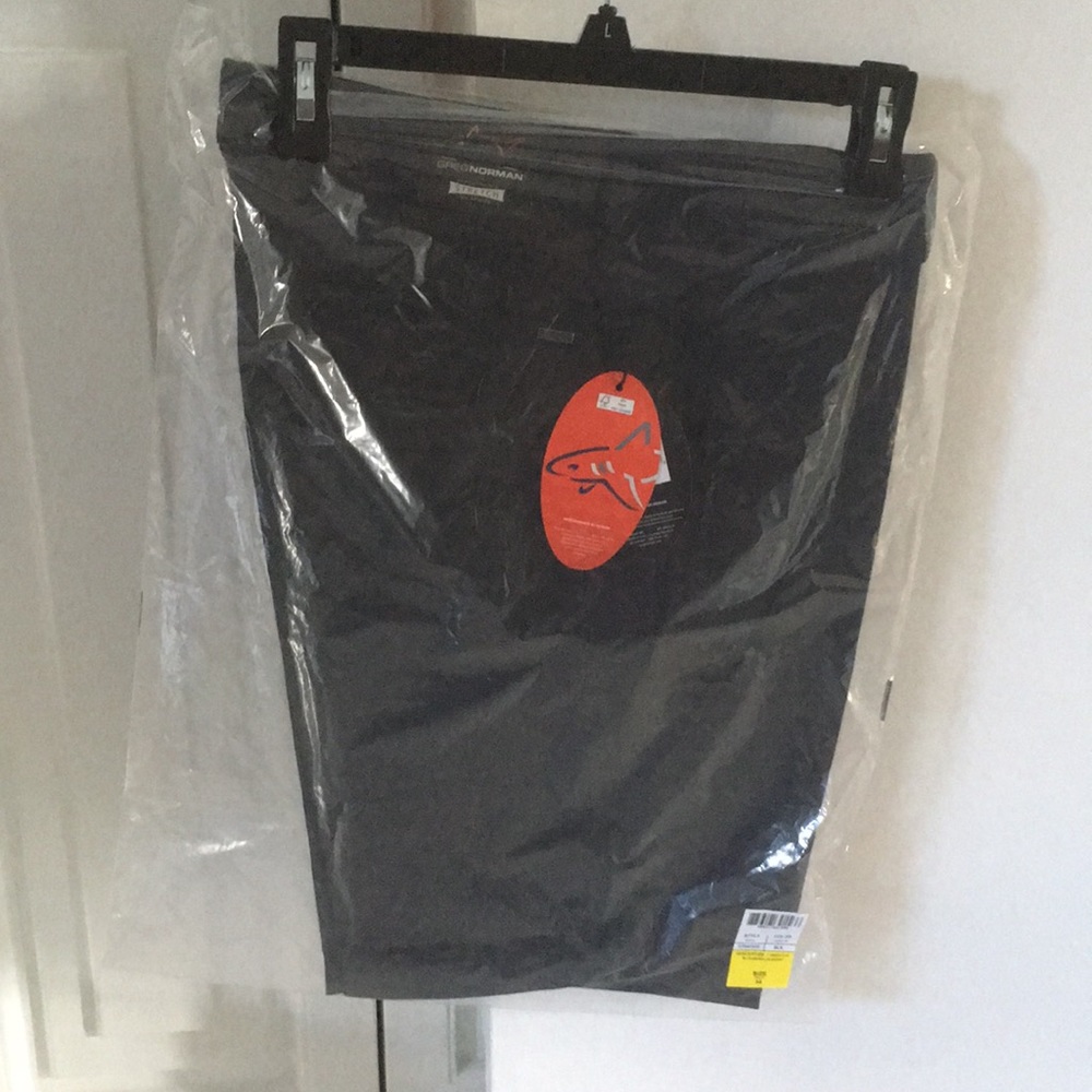 Brand New Mens Greg Norman Golf Shorts